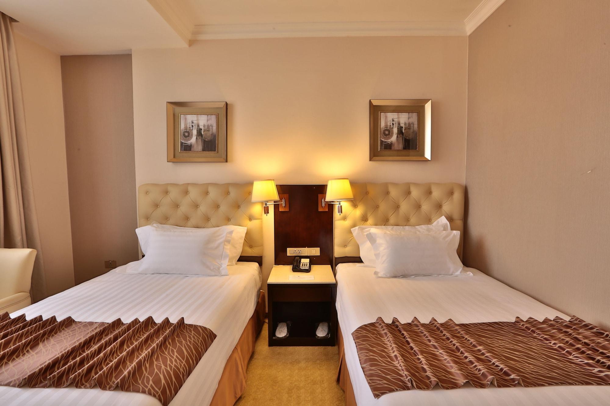 Getfam Hotel Аддис-Абеба Экстерьер фото