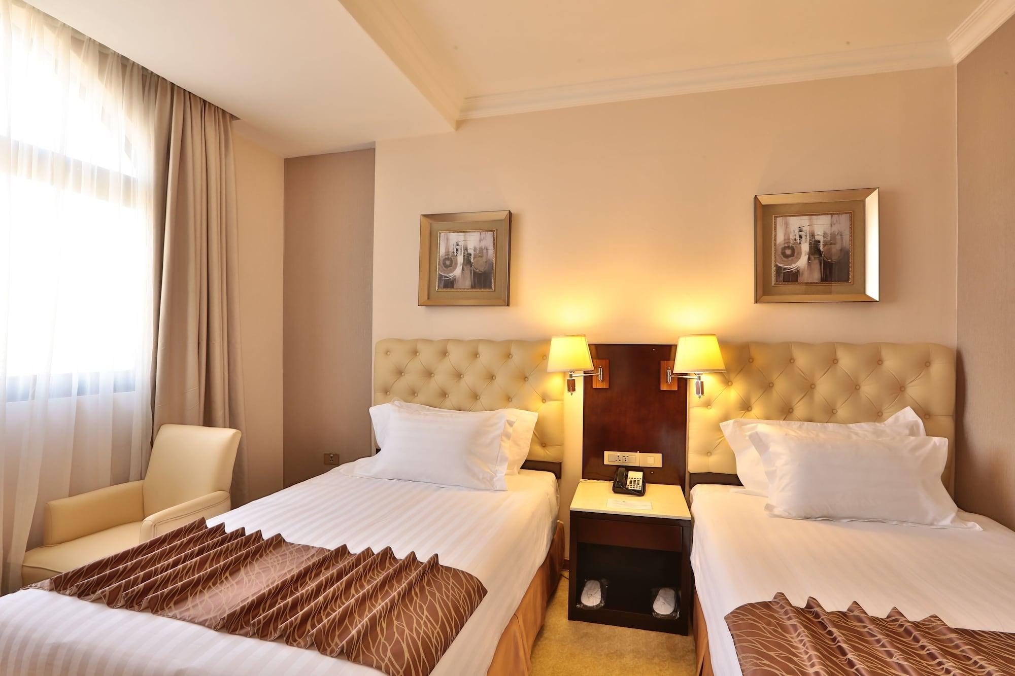 Getfam Hotel Аддис-Абеба Экстерьер фото