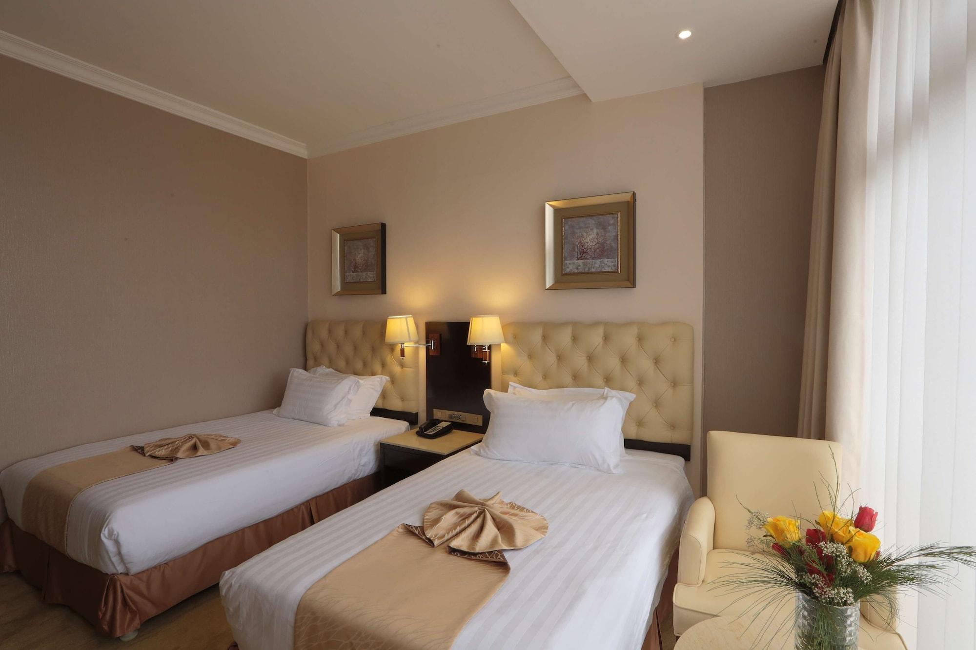 Getfam Hotel Аддис-Абеба Экстерьер фото