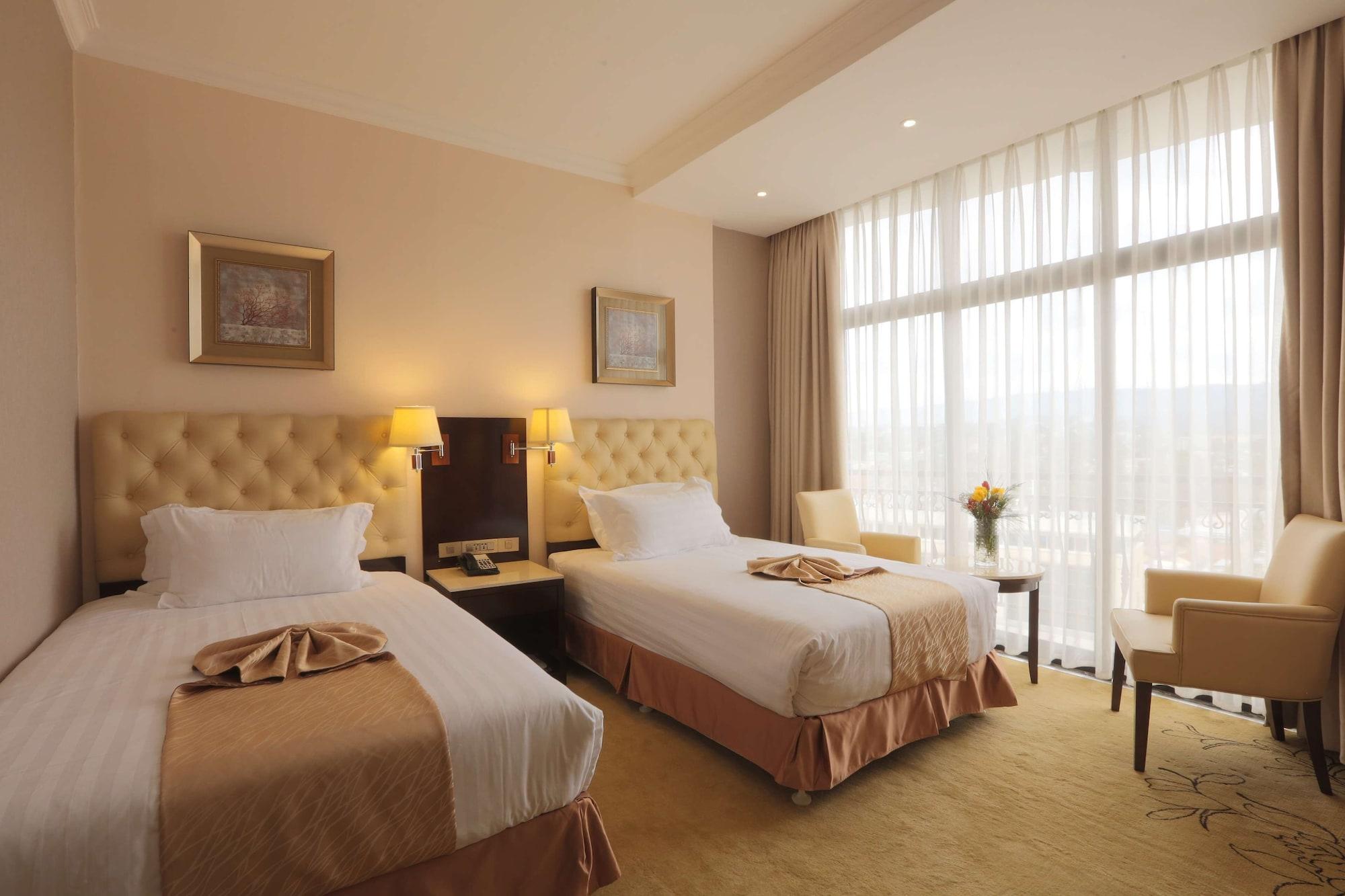 Getfam Hotel Аддис-Абеба Экстерьер фото